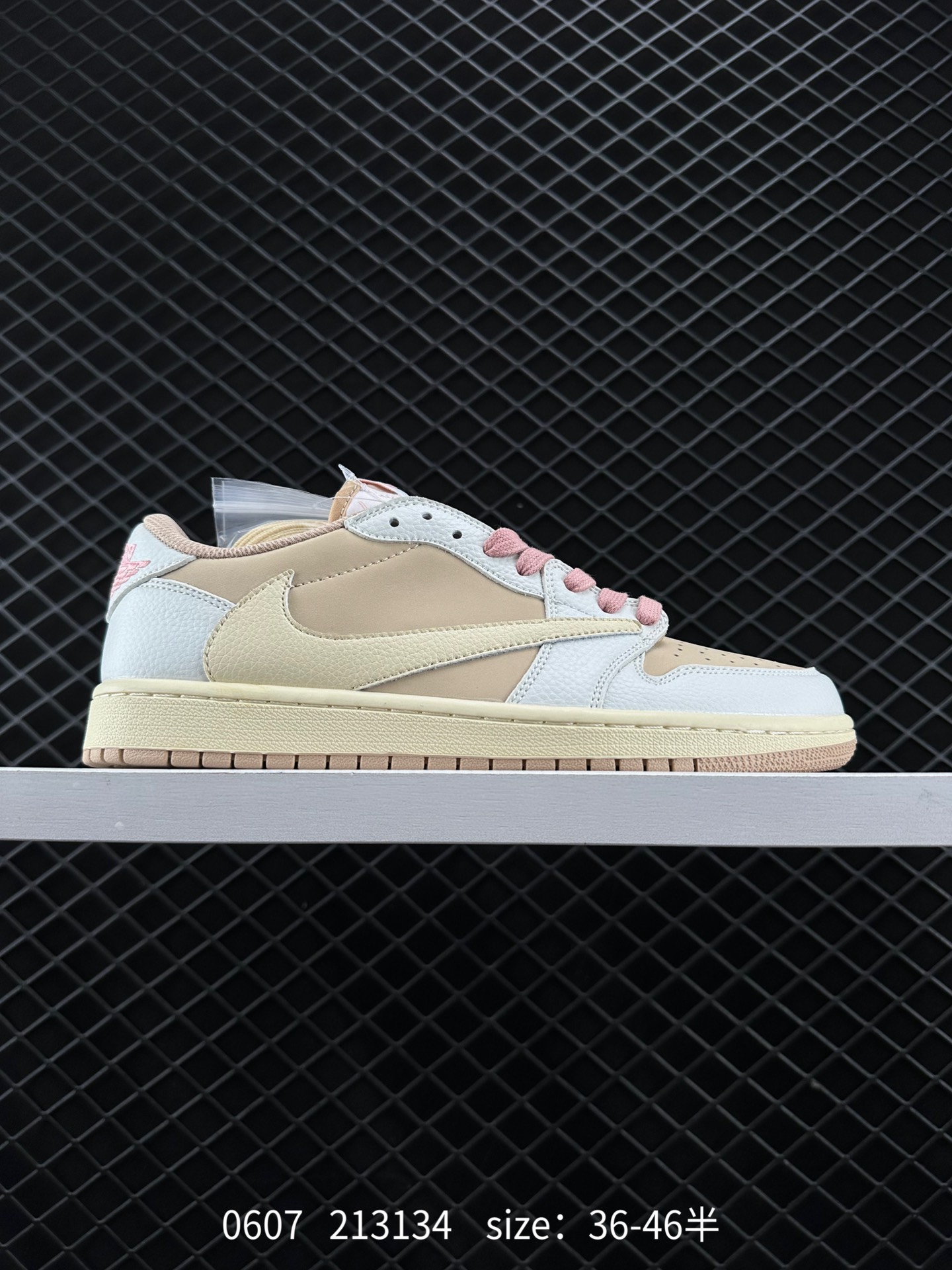 Travis Scott x Air Jordan 1 Low Travis Scott x Air Jordan 1 Low